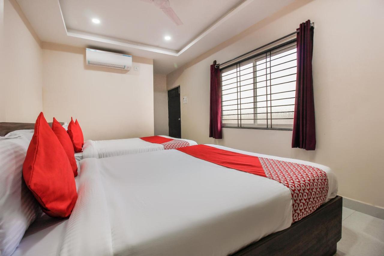 Отель Oyo 66942 Venus Residency Lalaguda Экстерьер фото